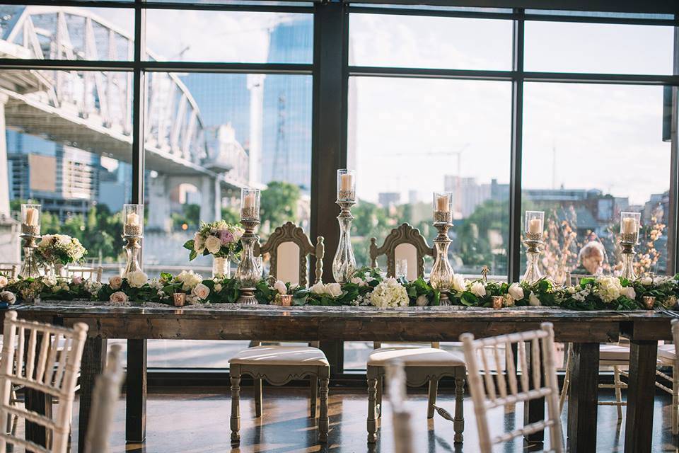 Elegant table decor