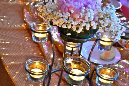 Wedding table with candlelit