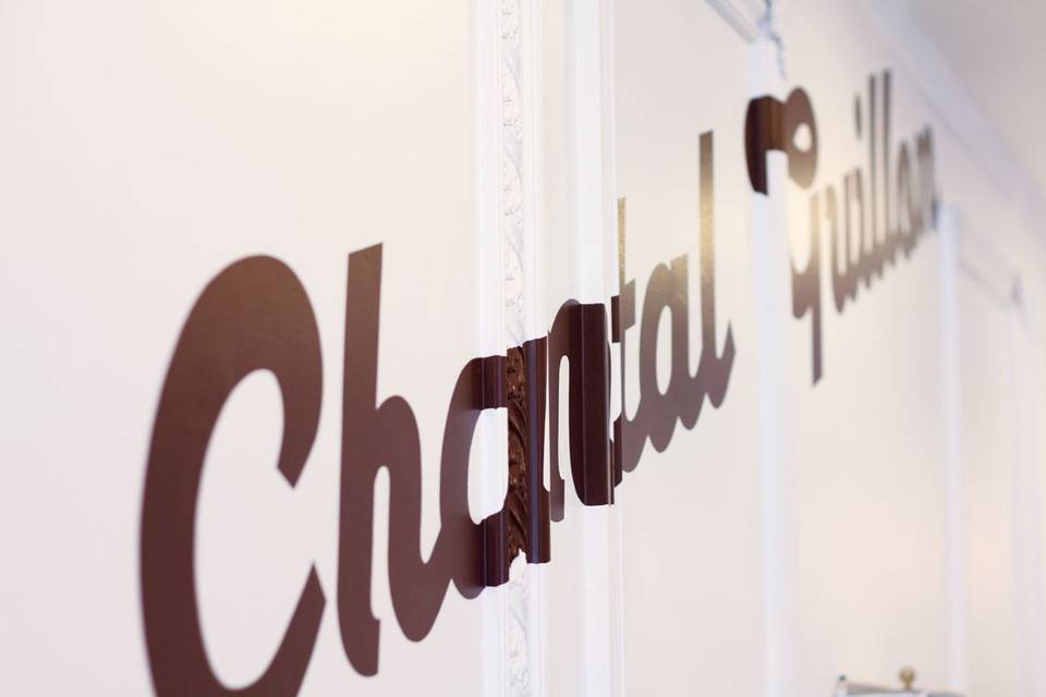 CHANTAL GUILLON MACARONS & TEAS