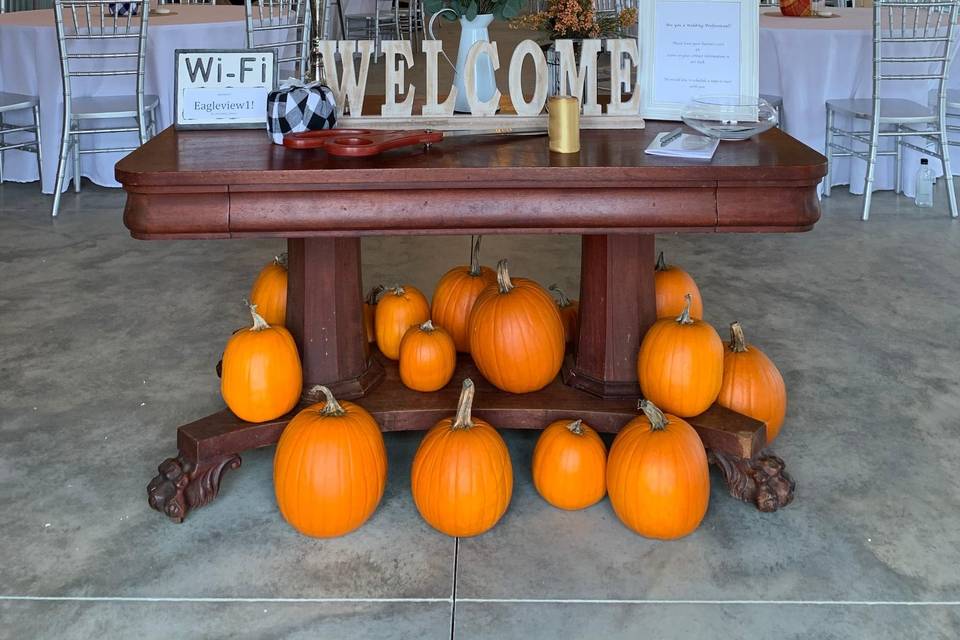 Fall welcome table