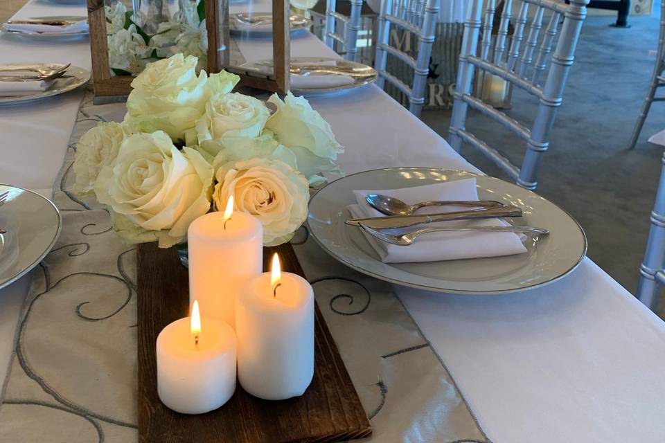 Rustic table decor