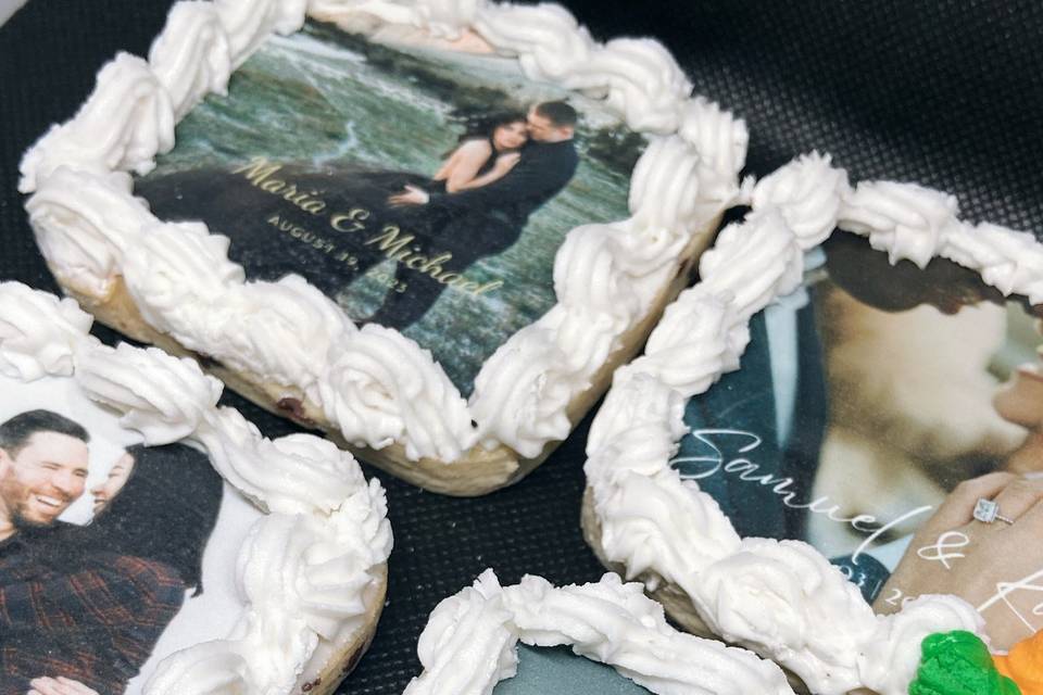 Engagement photo cookie