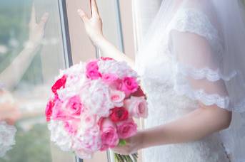 The bride holding her bouquet