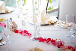 Table setting with centerpiece