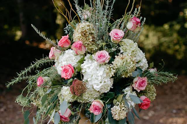 Rustic ceremony arrangement