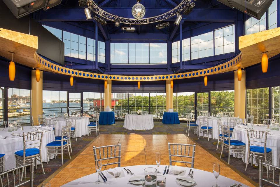 Harbor Club Room