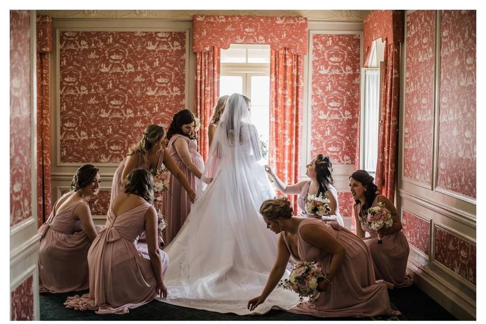 Bride and her bridesmaids