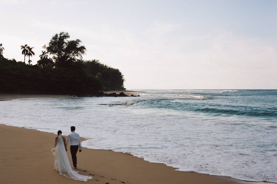 Bride and Groom in Hawaii