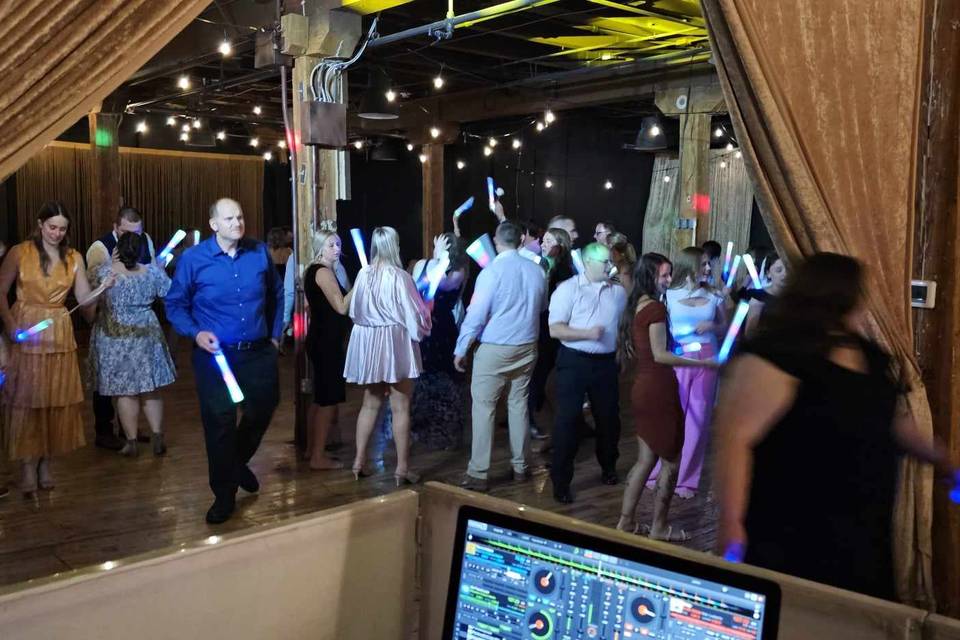 Lights Out Entertainment DJ Service