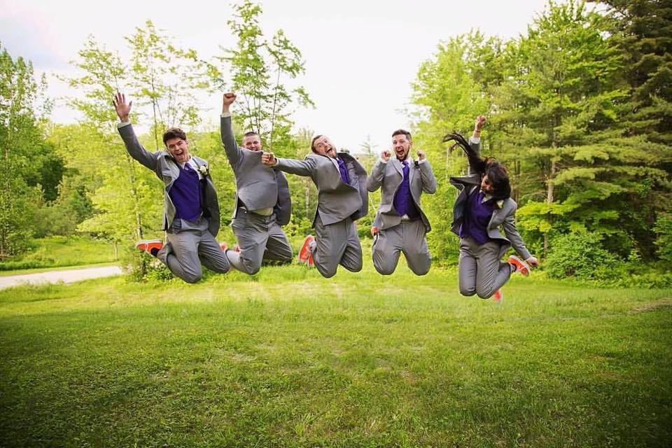 Groomsmen jump shot