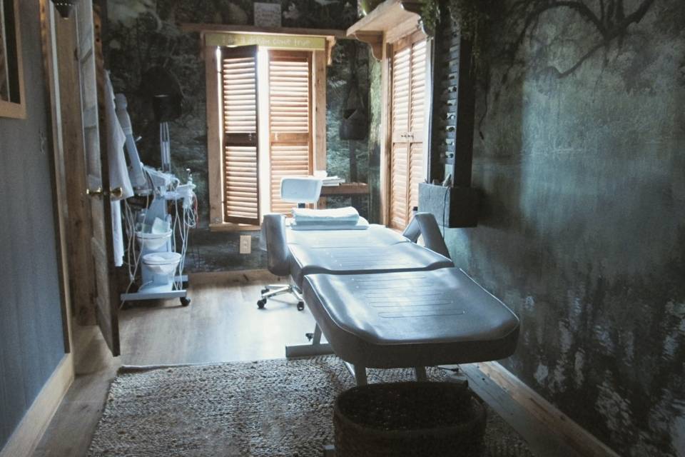 Facial Room