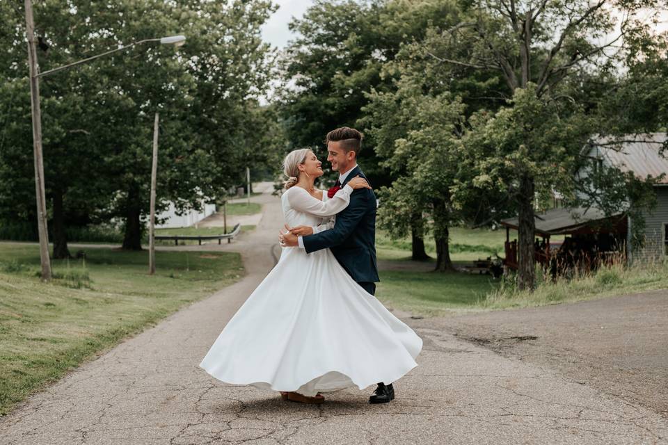 Love in the woods - Aisley Herndon Photography