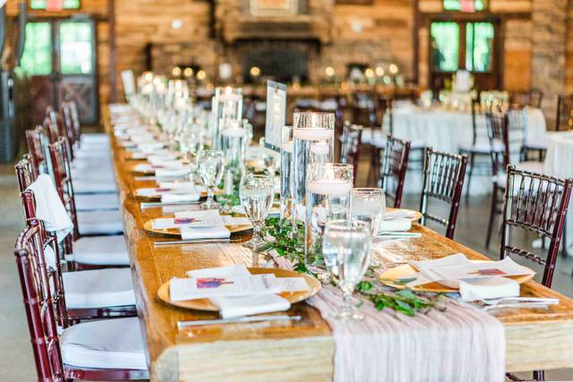 Table and decor details