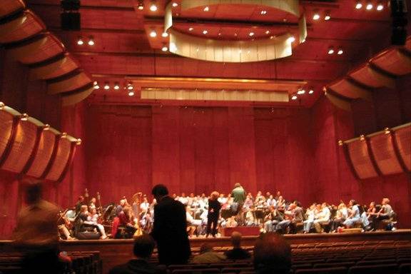 Susan Tahmoosh: Rehearsal at Avery Fisher Hall, Lincoln Center, NYC.