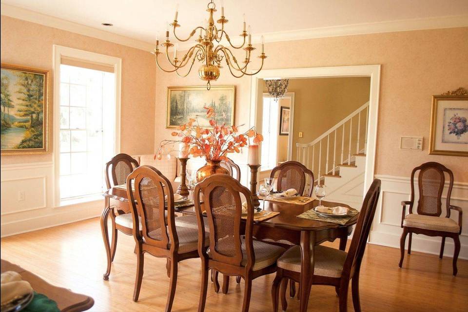 Formal Dining