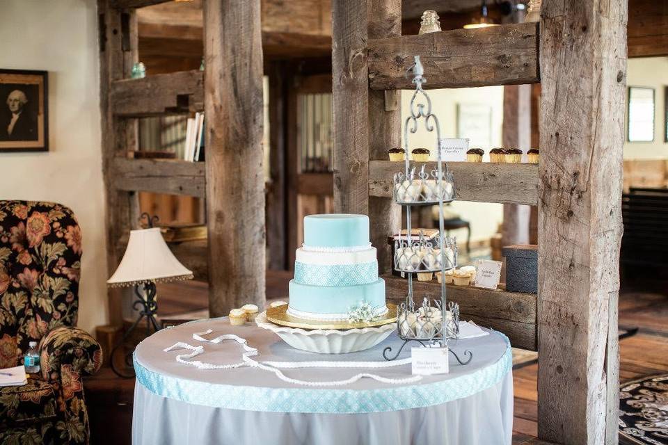 Barn Cake Table