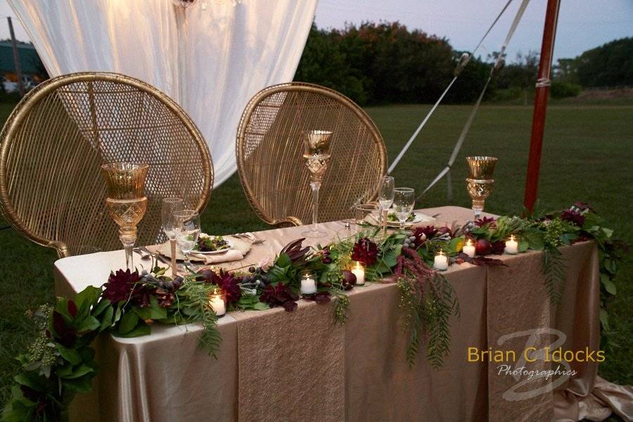 Manor Bride Groom Table