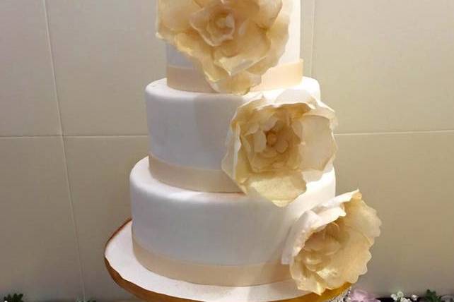 Flowers on the cake