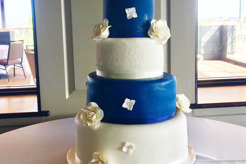 Blue and white wedding cake