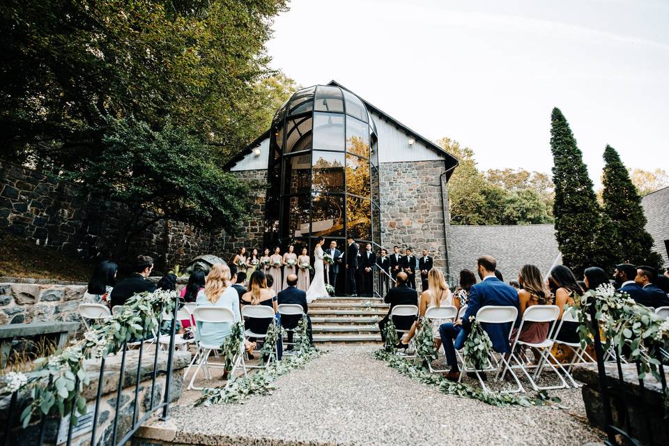 Inspiring outdoor ceremony