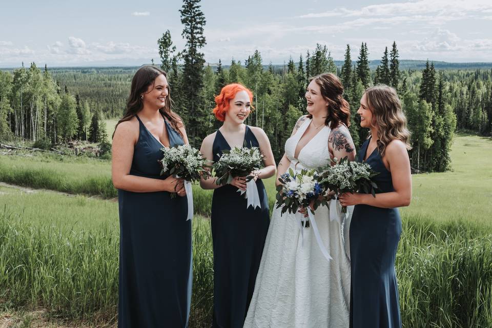 Bride and bridesmaids - Gabriel King Photography