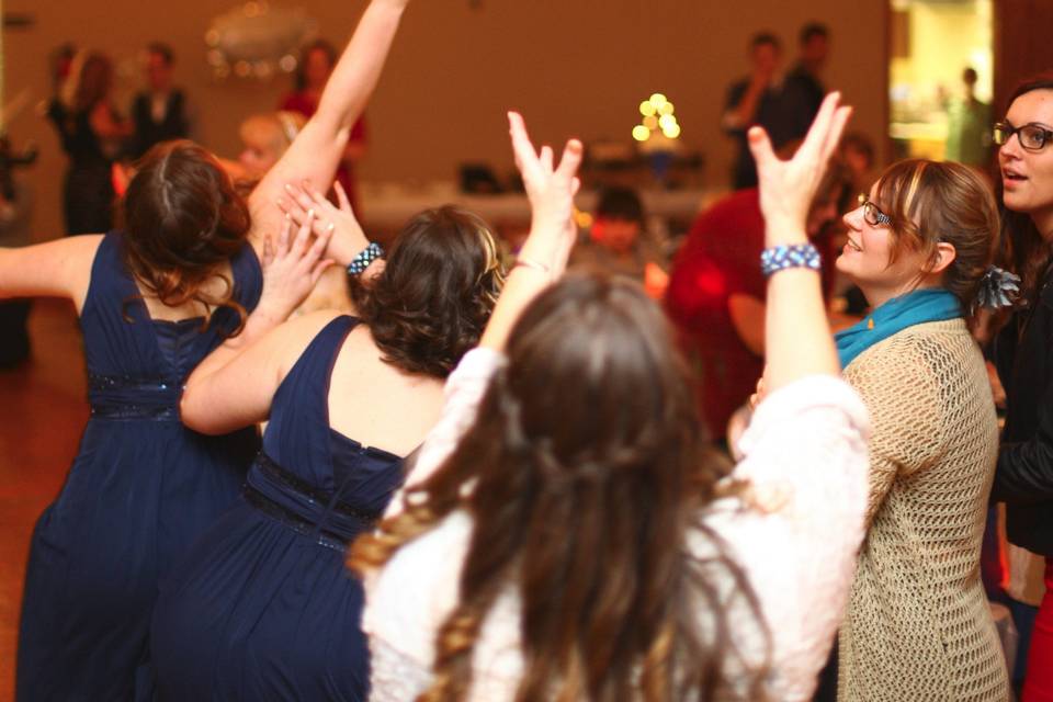 The bouquet toss!