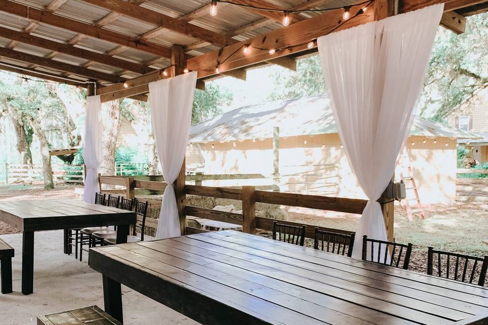 Farm Tables & Draping