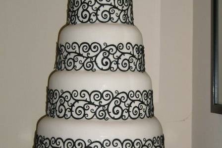 Black and White Fondant Wedding cake, make with a delicious double chocolate cake and cream cheese filling.
