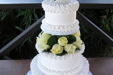 Karen and Bob Wedding cake in Laguna Beach, this cake was a White Vanilla cake, with white vanilla filling