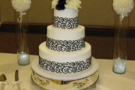 Denise and Reggie's wedding cake.