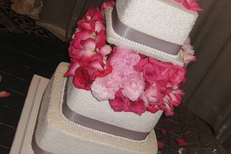 Jackie Nguyen and Allen Huynh Wedding Cake