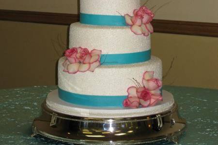 Mayra and Alex Wedding Cake