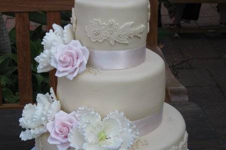 Skye McDonald's wedding Cake