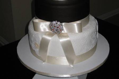 Moria and James fondant wedding cake