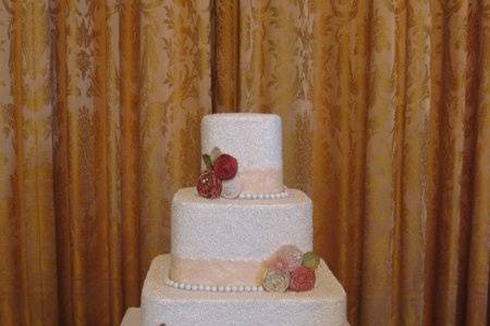 Kelly Phan's Vintage Wedding Cake at Nixon Library.February/12.