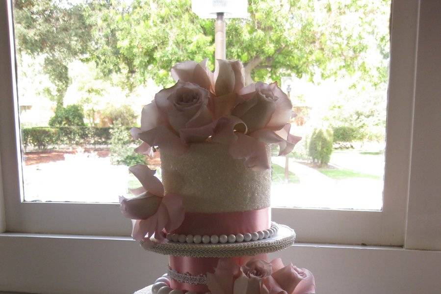 ARTISTIC CAKES