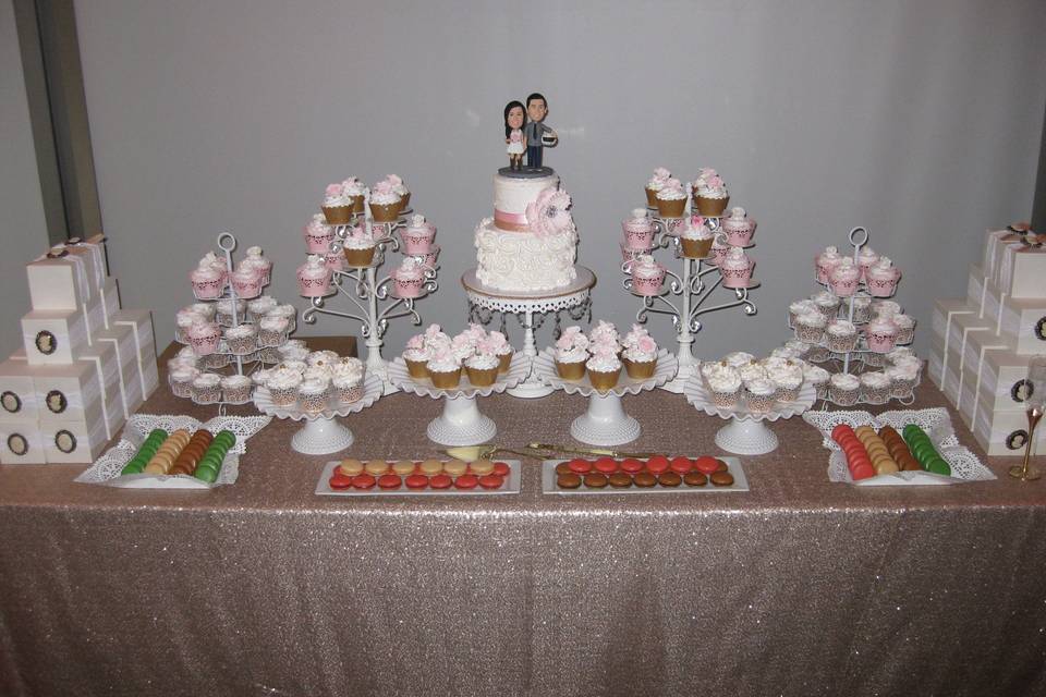 ARTISTIC CAKES