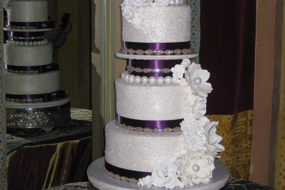 ARTISTIC CAKES