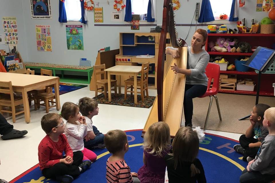 Bringing the harp to preschools