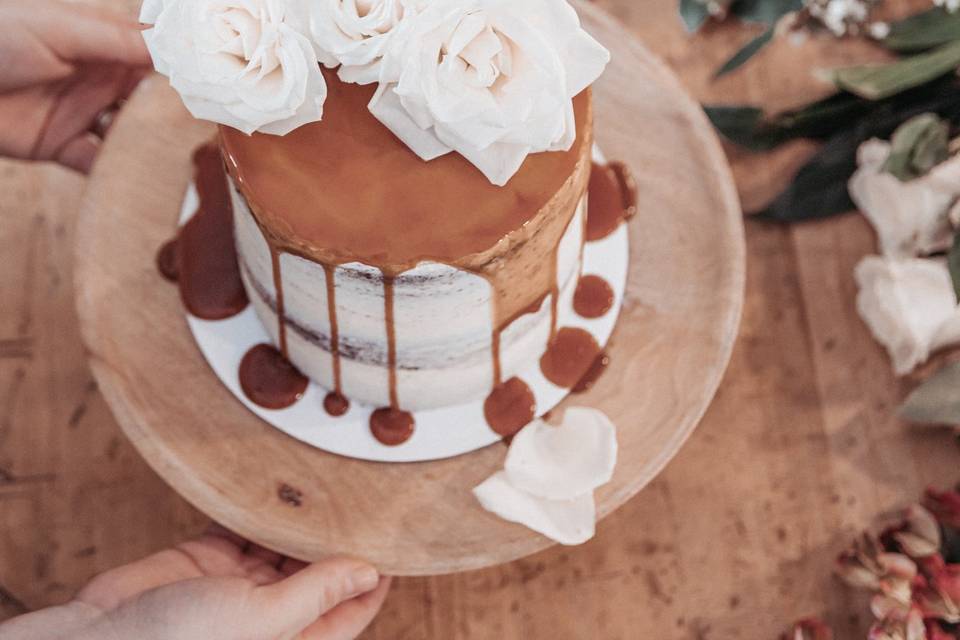 Floral drip cake