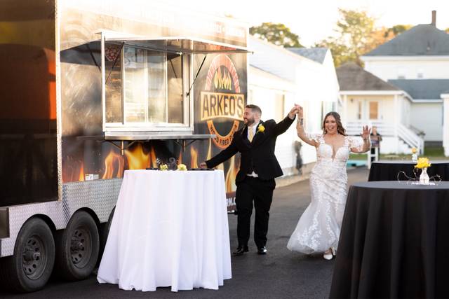 Arkeo’s Wood Fired Pizza