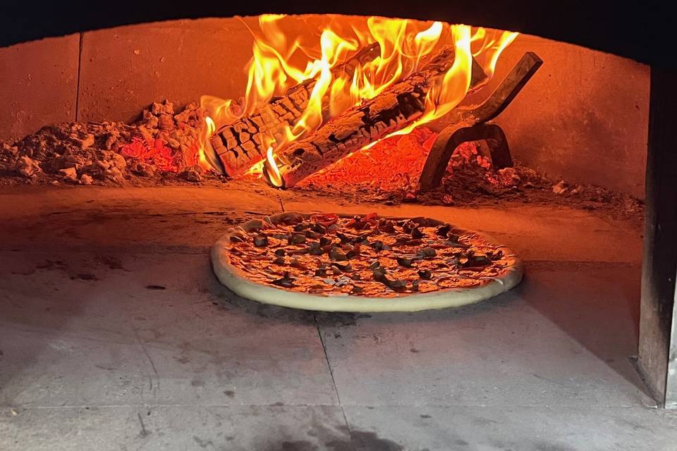 Arkeo's Wood Fired Pizza