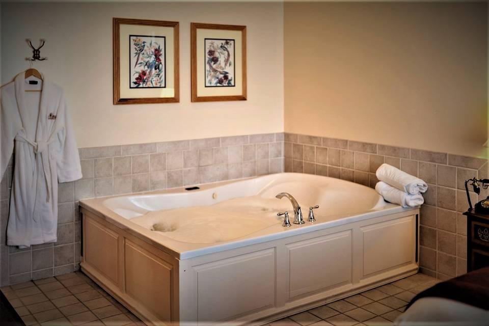 wichita falls hotels with jacuzzi