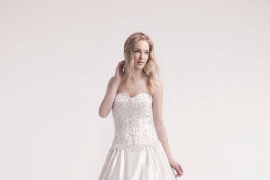 Style No: 32105967
Gown features beading and embroidery.