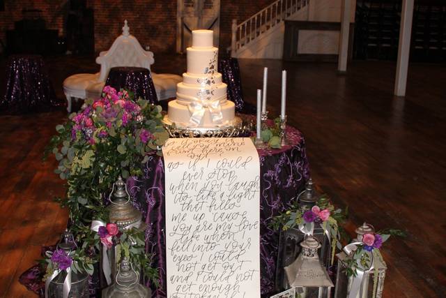 Cake tables are so fun!