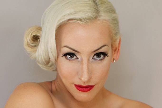 Vintage glam boudoir