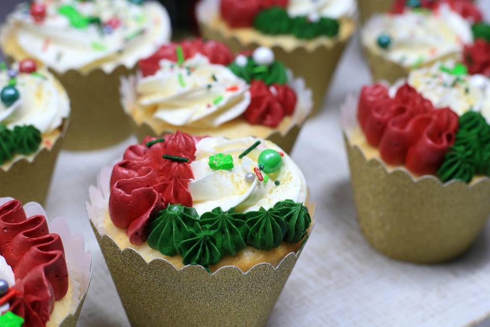 Holiday cupcakes