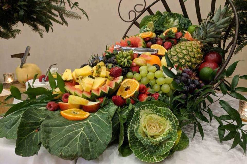 Vegetable and fruit buffet