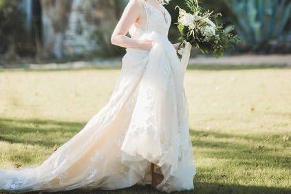 Bridal session at The Greenhouse at Driftwood wedding venue by Harper Blankenship.