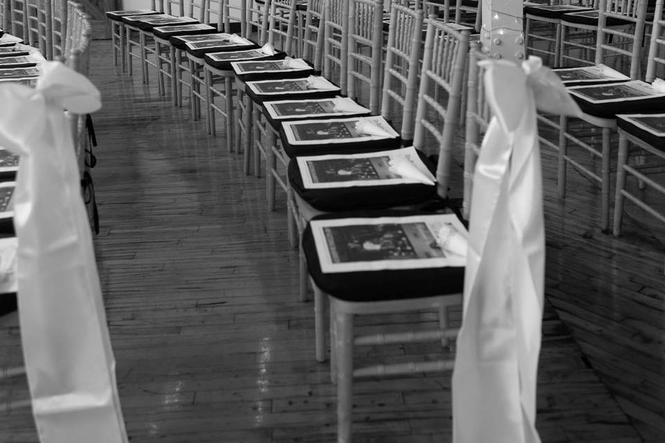 Black red white wedding